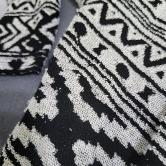 American Eagle Outfitters Women's Small Aztec Southwestern Cardigan Black White - Picture 6 of 10